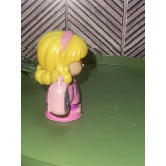 Fisher Price Little People airplane passenger girl pink flowers backpack EMMA - Picture 4 of 6